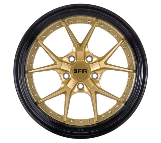 F1R: F105 Gold/Black Lip